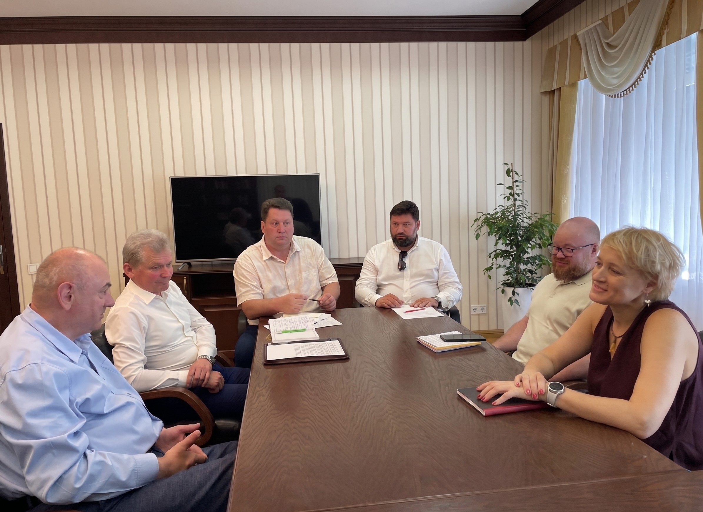 Наукові парки, відновлення ґрунтів і вихід на ринки ЄС: НААН, APD Ukraine та ЄБРР окреслили спільні плани.